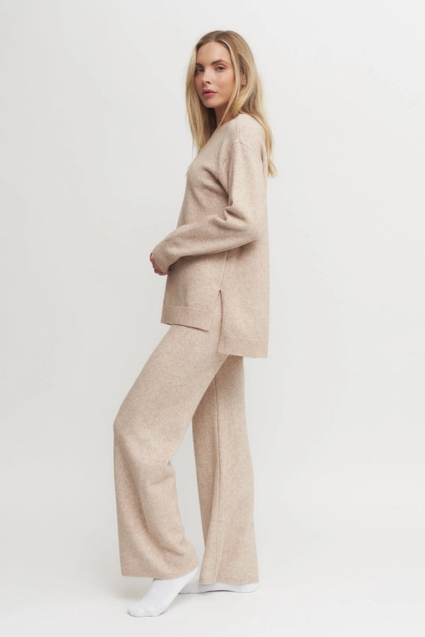 Women’s Super Soft Knit Lounge Set – Beige Sweater Top & Wide-Leg Pants Verdot