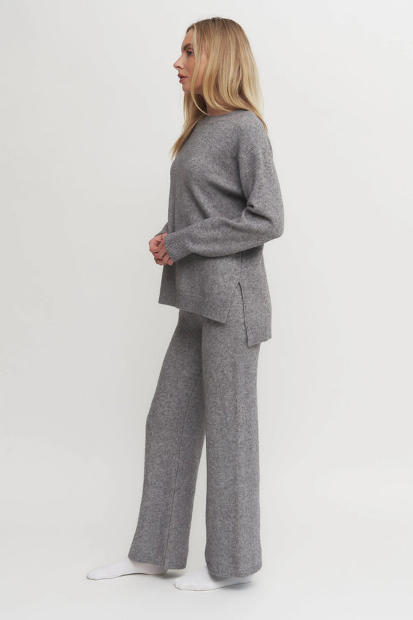 Women’s Super Soft Knit Lounge Set – Beige Sweater Top & Wide-Leg Pants Verdot