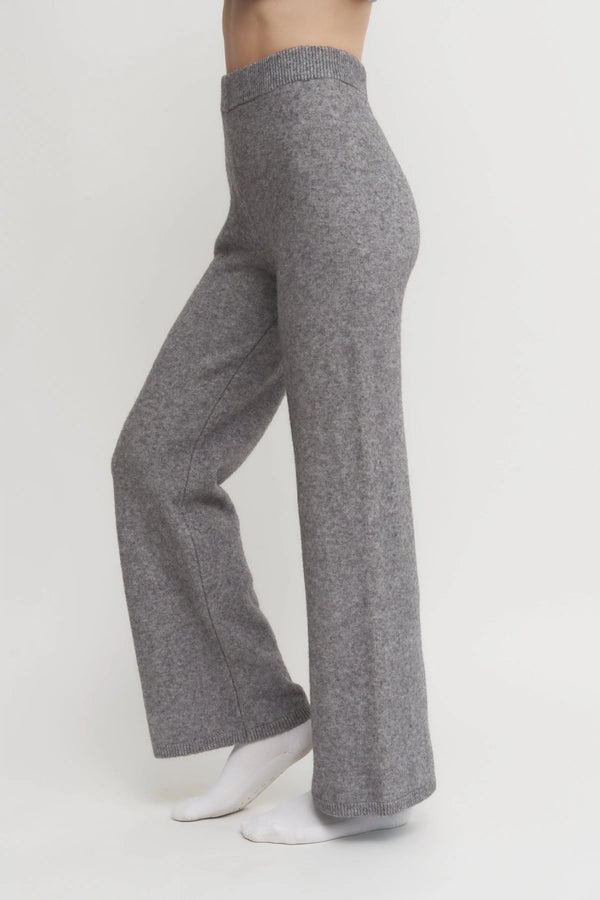 Women’s Super Soft Knit Lounge Set – Beige Sweater Top & Wide-Leg Pants Verdot