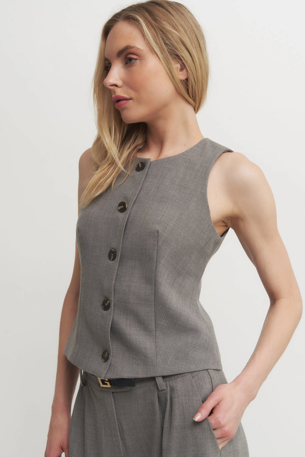 The Andrea Women’s Grey Tailored Sleeveless Button-Down Top – Chic Suiting Vest for Set or Solo Styling Verdot
