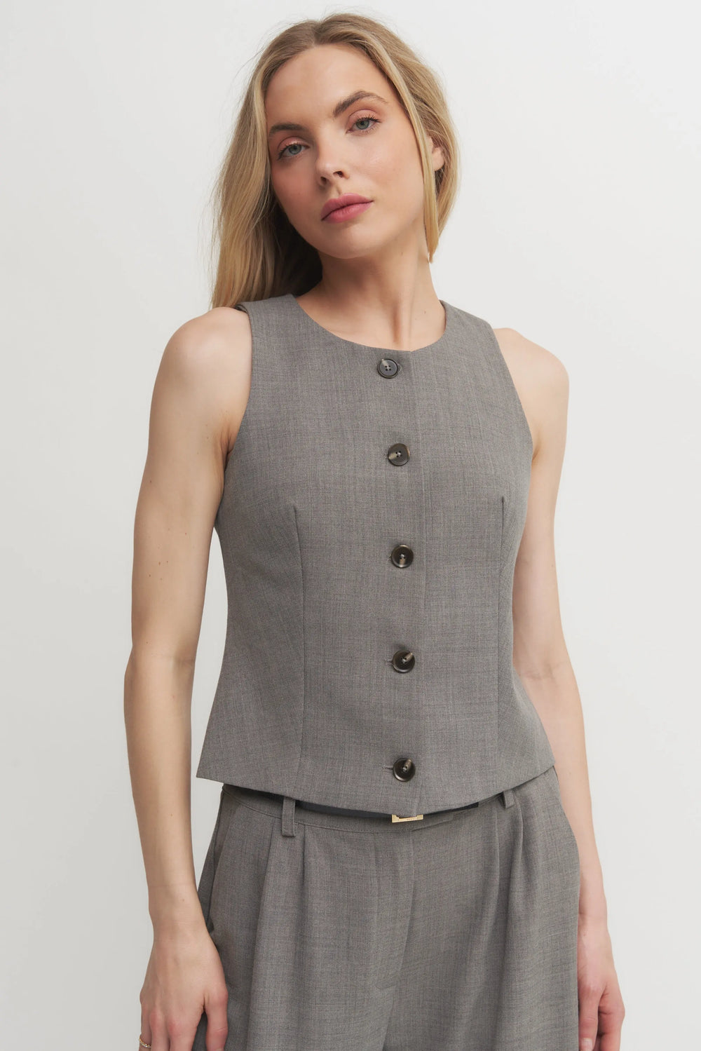 The Andrea Women’s Grey Tailored Sleeveless Button-Down Top – Chic Suiting Vest for Set or Solo Styling Verdot