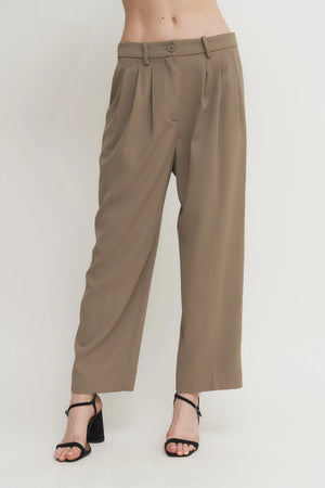 Women’s High-Waisted Pleated Trousers – Relaxed Tailored Pants in Taupe or Black Verdot