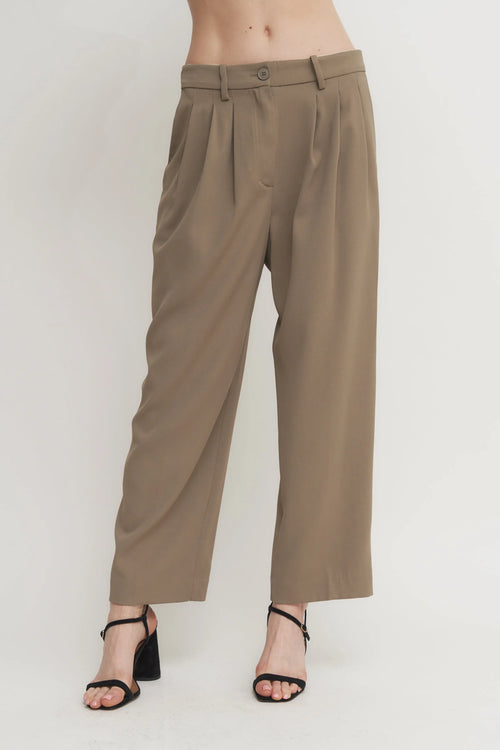 Women’s High-Waisted Pleated Trousers – Relaxed Tailored Pants in Taupe or Black Verdot