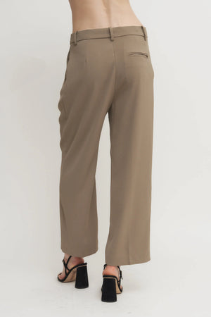 Women’s High-Waisted Pleated Trousers – Relaxed Tailored Pants in Taupe or Black Verdot