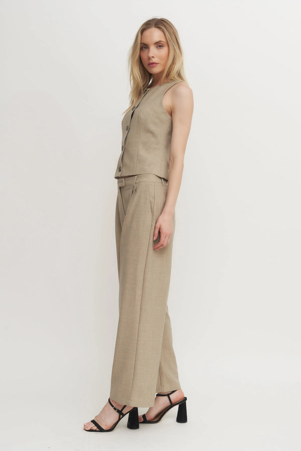 The Andrea Women’s Grey Tailored Sleeveless Button-Down Top – Chic Suiting Vest for Set or Solo Styling Verdot