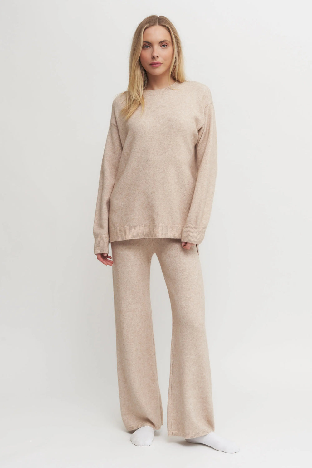 Women’s Super Soft Knit Lounge Set – Beige Sweater Top & Wide-Leg Pants Verdot