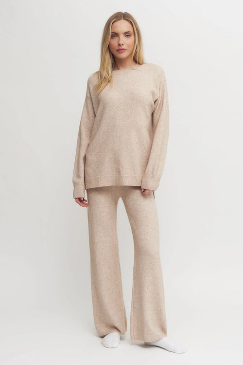 Women’s Super Soft Knit Lounge Set – Beige Sweater Top & Wide-Leg Pants Verdot