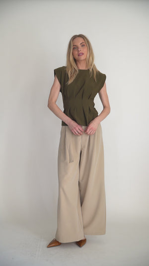 Women’s Belted Pleated Wide-Leg Pants – Tailored High-Waist Trouser