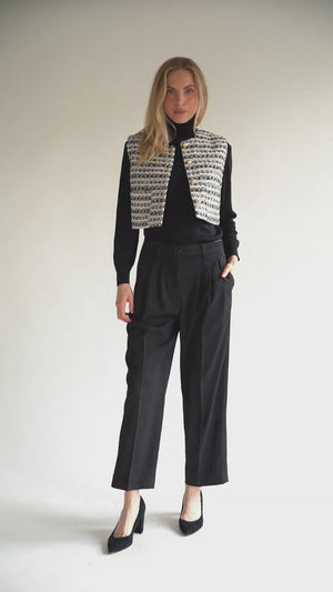 Women’s High-Waisted Pleated Trousers – Relaxed Tailored Pants in Taupe or Black